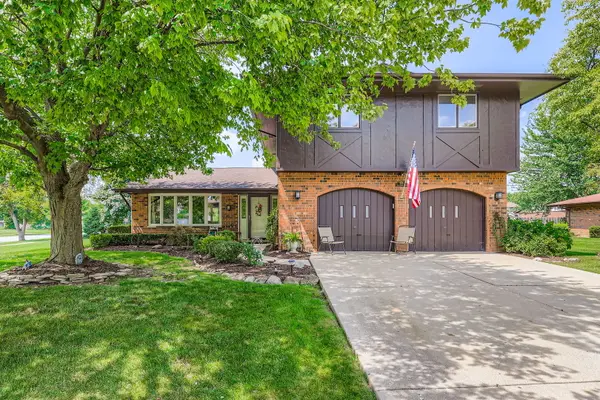 136 Caryville Lane, Schaumburg, IL 60193