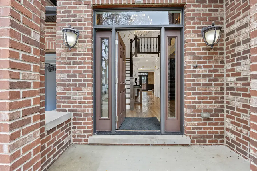 421 Miner Street, Bensenville, IL 60106 - #2