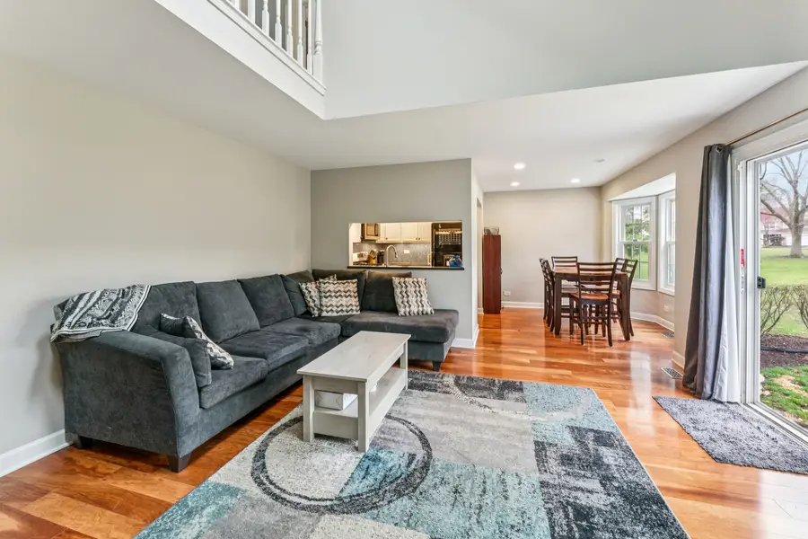 1426 W Sapphire Drive, Hoffman Estates, IL 60192 - #2