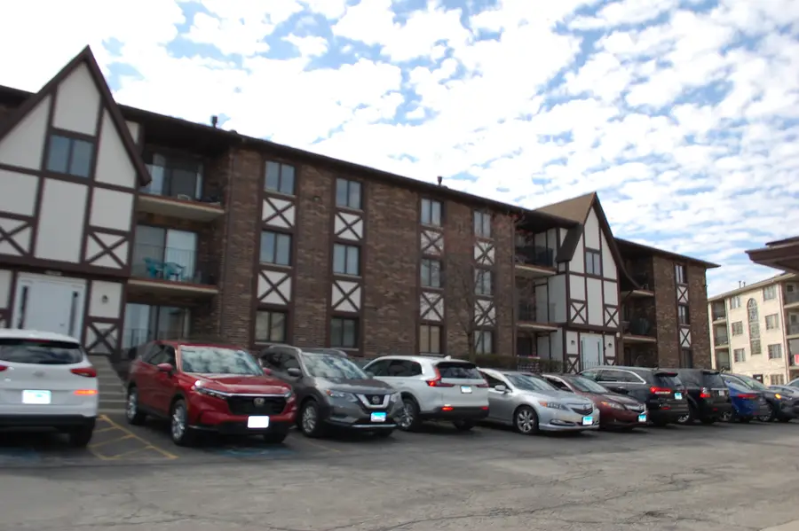 10532 Ridge Cover Drive #27A, Chicago Ridge, IL 60415 - #3