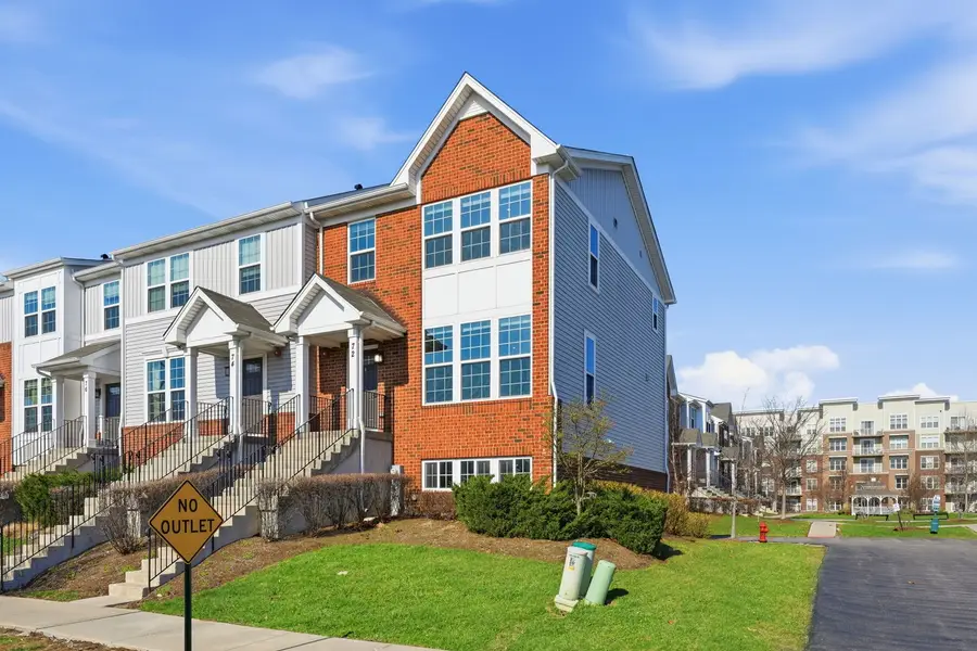 72 Nicholas Drive E, Des Plaines, IL 60016 - #2