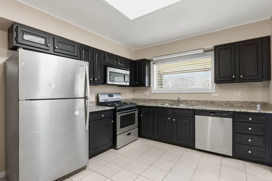 3 Revere Court, Bolingbrook, IL 60440 - #2