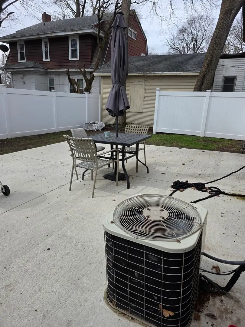 726 Ashland Avenue, Rockford, IL 61103 - #3