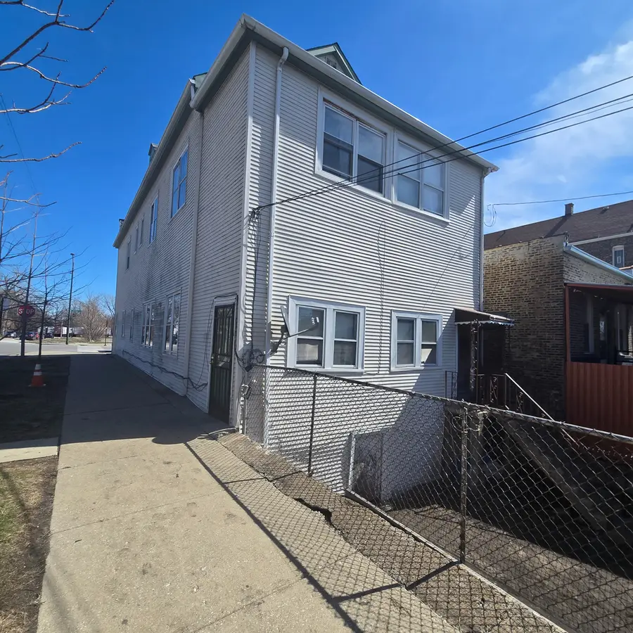 8800 S Houston Avenue, Chicago, IL 60617 - #2