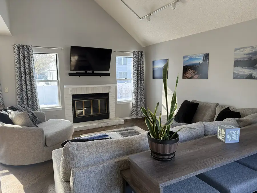 525 Lasalle Lane, Buffalo Grove, IL 60089 - #3