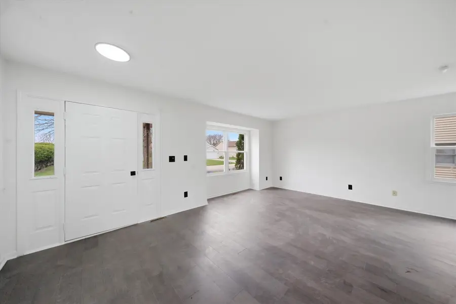 508 Pembroke Road Sw, Poplar Grove, IL 61065 - #3