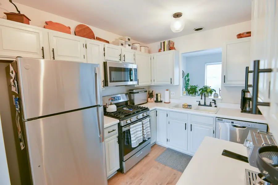 5690 Delaware Avenue, Gurnee, IL 60031 - #3