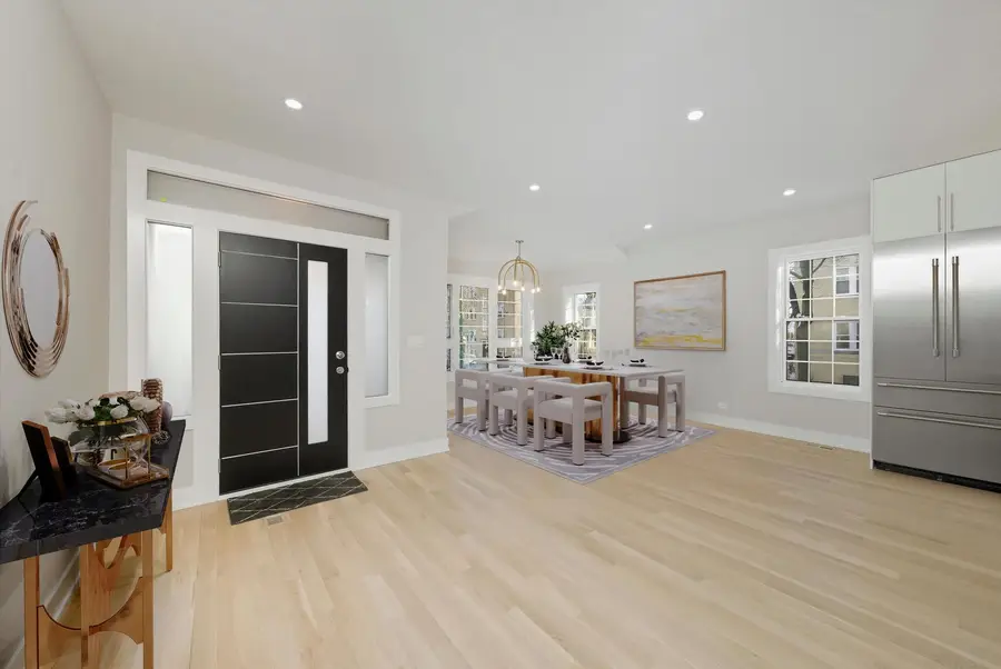 4500 N Saint Louis Avenue, Chicago, IL 60625 - #2