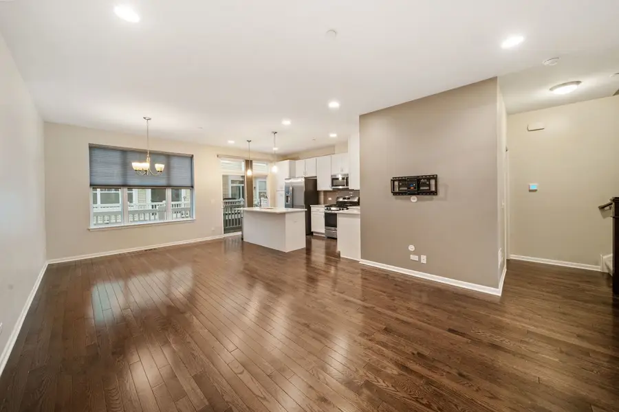 775 Lee Street, Des Plaines, IL 60016 - #2