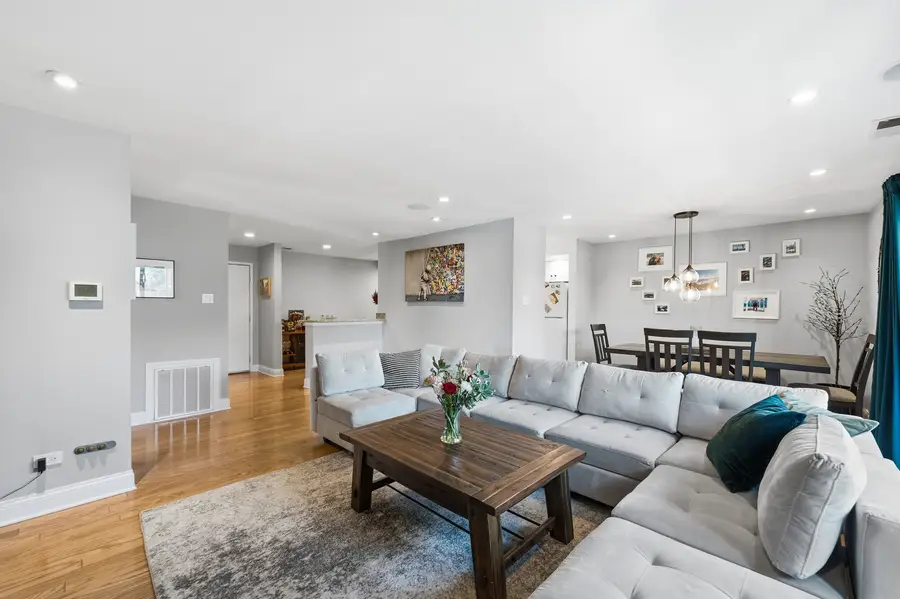 8359 W Addison Street #207, Chicago, IL 60634 - #2