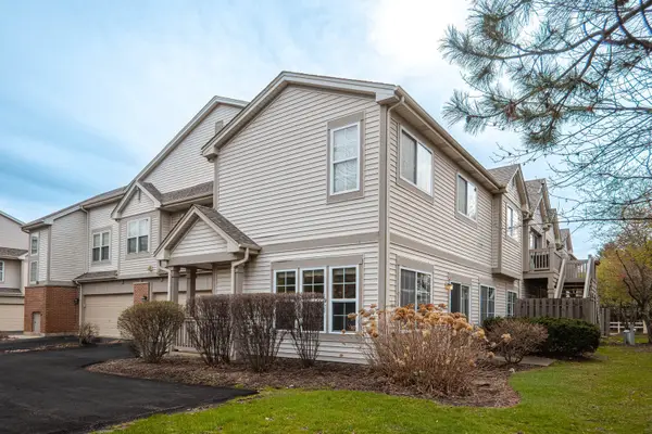 2123 Vanderbilt Drive #2123, Geneva, IL 60134