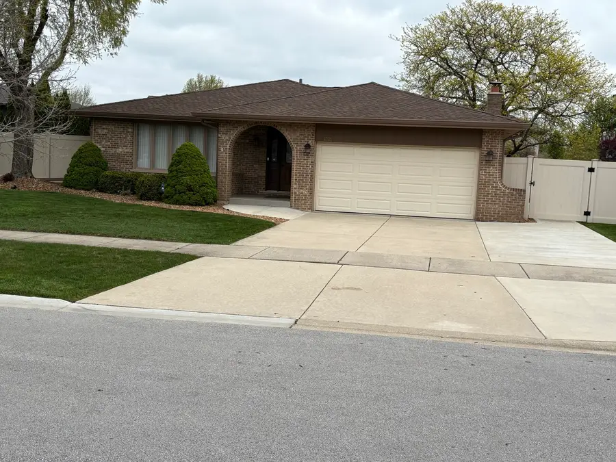 8320 Heather Lane, Tinley Park, IL 60477 - #3