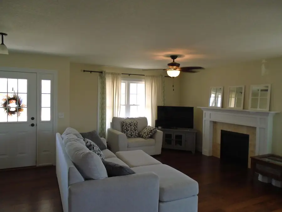 119 14th Avenue, Dewitt, IA 52742 - #2