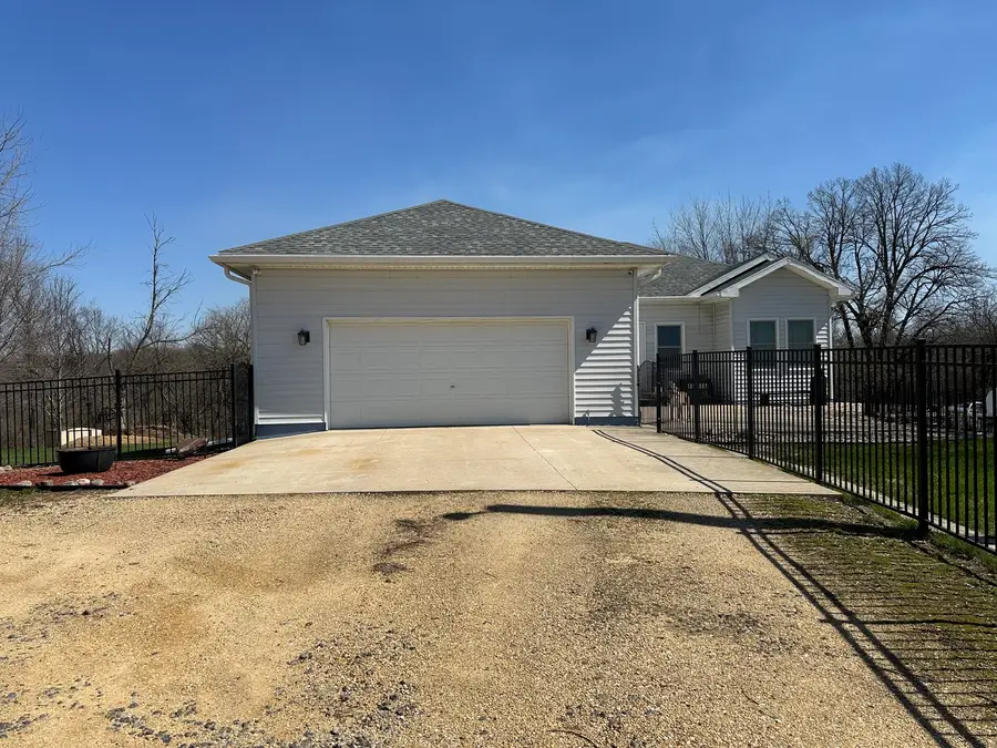 18760 Hillside Road, Morrison, IL 61270 - #3