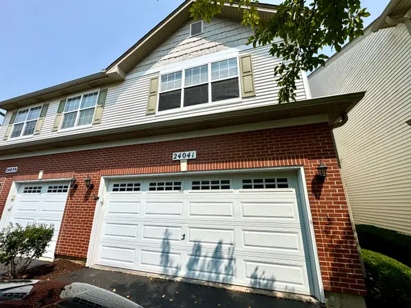 24041 W Walnut Circle, Plainfield, IL 60585