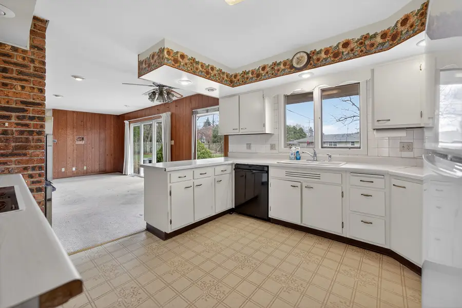 103 Stoney Creek Road, Dekalb, IL 60115 - #2