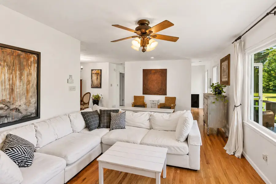 405 Thomas Drive, Sycamore, IL 60178 - #3