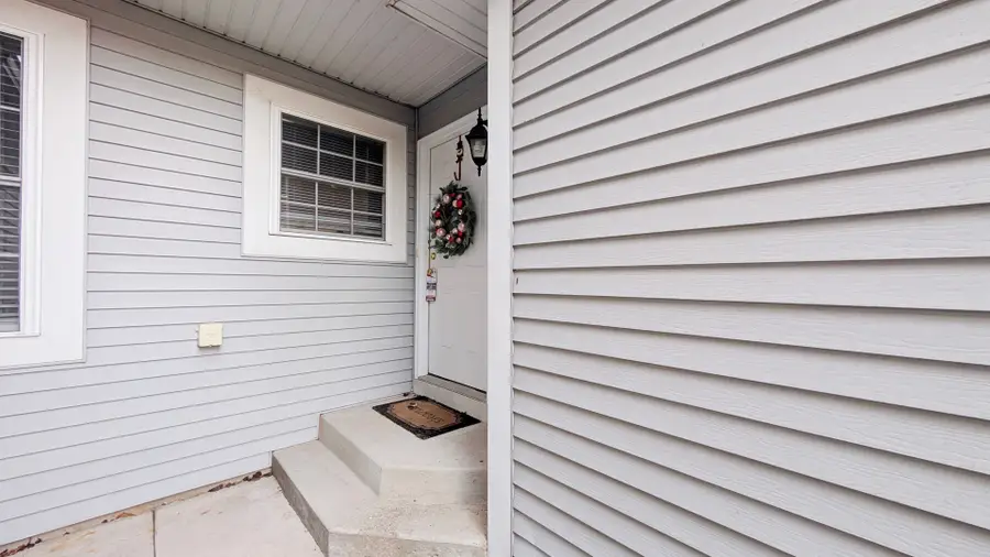 Address Withheld By Seller, Palatine, IL 60067 - #2