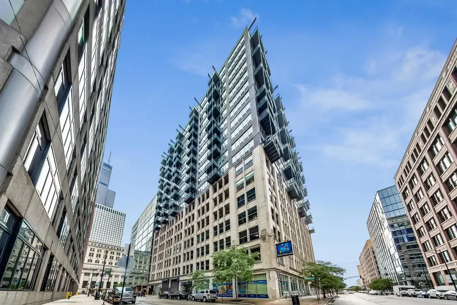 Address Withheld By Seller, Chicago, IL 60661 - #2