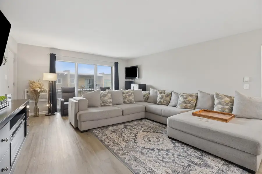 10344 S Pulaski Road #304, Oak Lawn, IL 60453 - #2