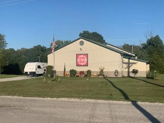 1400 N Duquoin Street, Benton, IL 62812 - #1