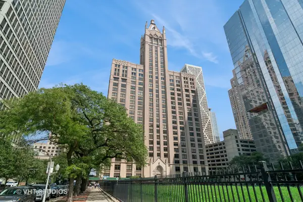 680 N Lake Shore Drive #916, Chicago, IL 60611