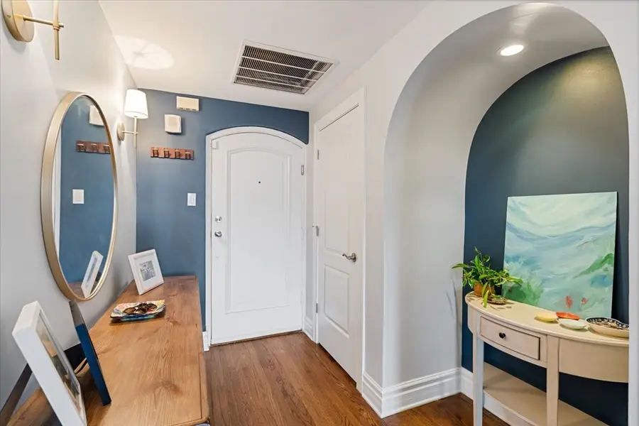 433 W Briar Place #6B, Chicago, IL 60657 - #3