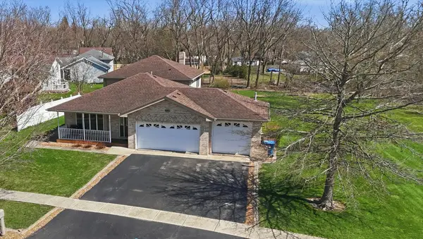 1549 Wayne Drive, Crete, IL 60417