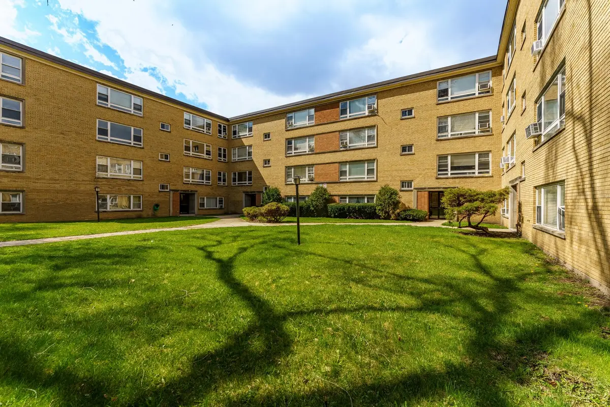 6100 N Damen Avenue #2A, Chicago, IL 60659 - #1