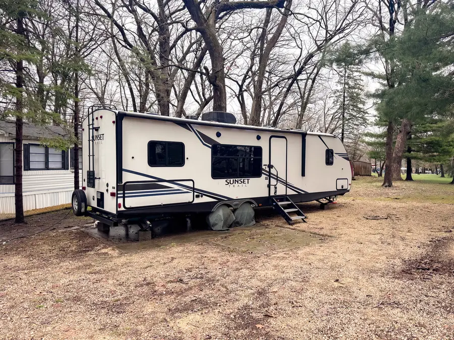 10/65 Woodhaven, Sublette, IL 61367 - #2