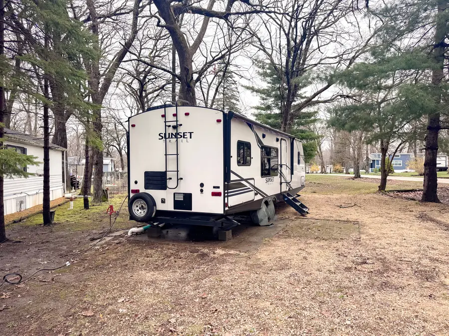 10/65 Woodhaven, Sublette, IL 61367 - #3