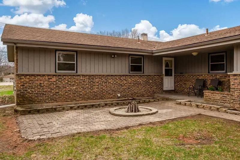 6435 Columbine Boulevard, Rockford, IL 61108 - #3