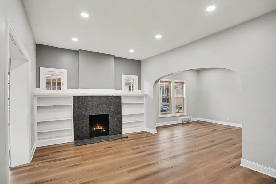 811 Kelly Avenue, Joliet, IL 60435 - #2