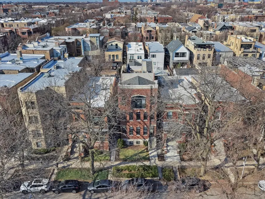 1244 W Cornelia Avenue #2, Chicago, IL 60657 - #2