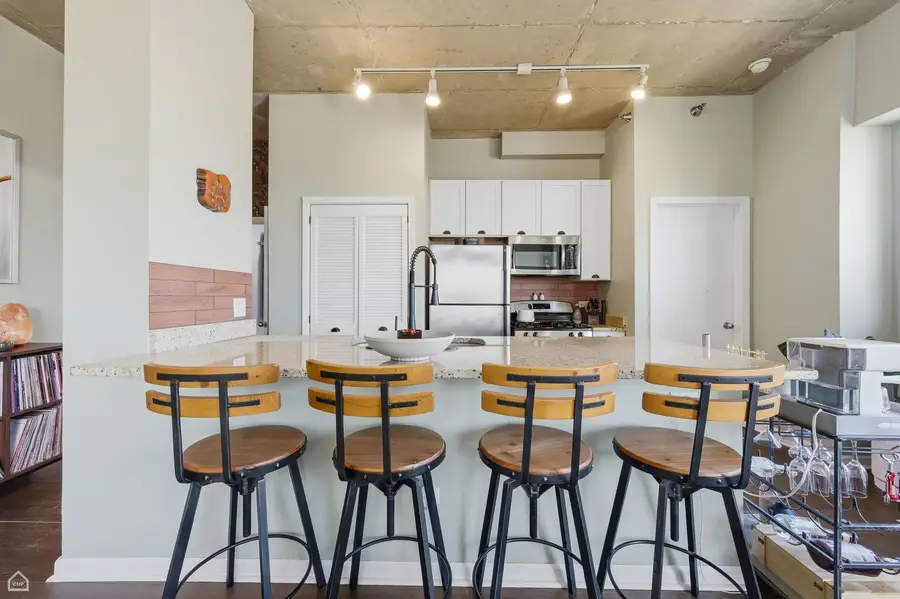 1122 W Catalpa Avenue #907, Chicago, IL 60640 - #3