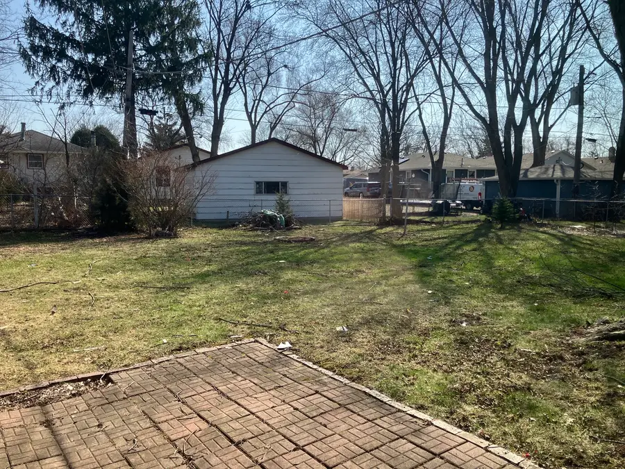 1511 N Poplar Avenue, Round Lake Beach, IL 60073 - #2