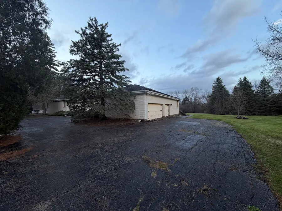 23185 N Indian Creek Road, Lincolnshire, IL 60069 - #2