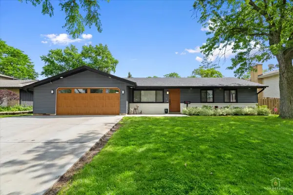 823 Georgean Lane, Schaumburg, IL 60193
