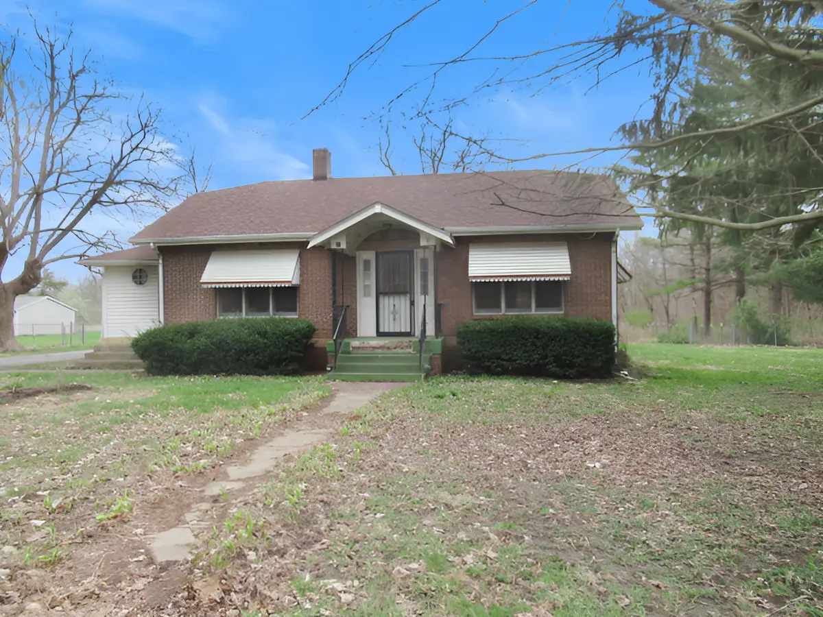 11 Dequimpal Street, Westville, IL 61883 - #1