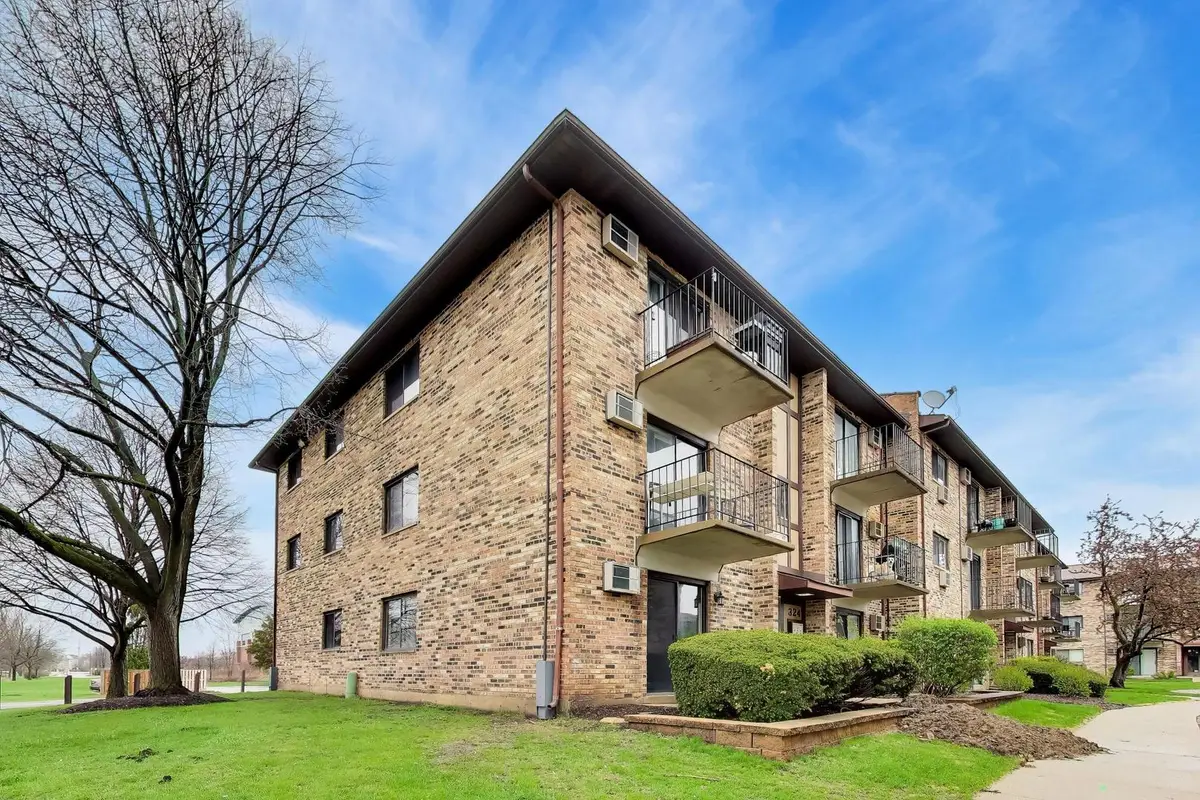 324 Klein Creek Court #A, Carol Stream, IL 60188 - #1