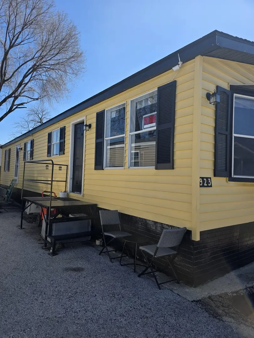 8800 Harlem Avenue #923, Bridgeview, IL 60455 - #2