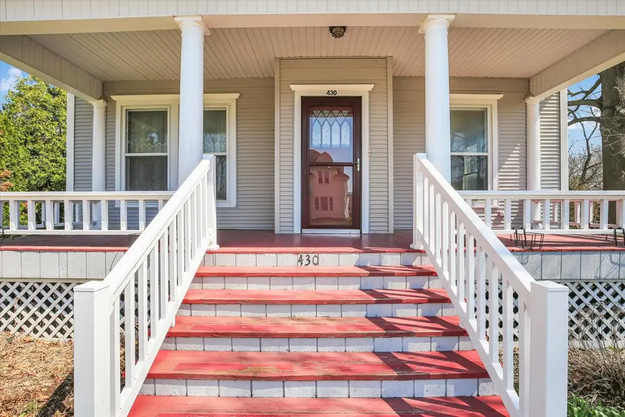 430 N Indiana Avenue, De Land, IL 61839 - #2