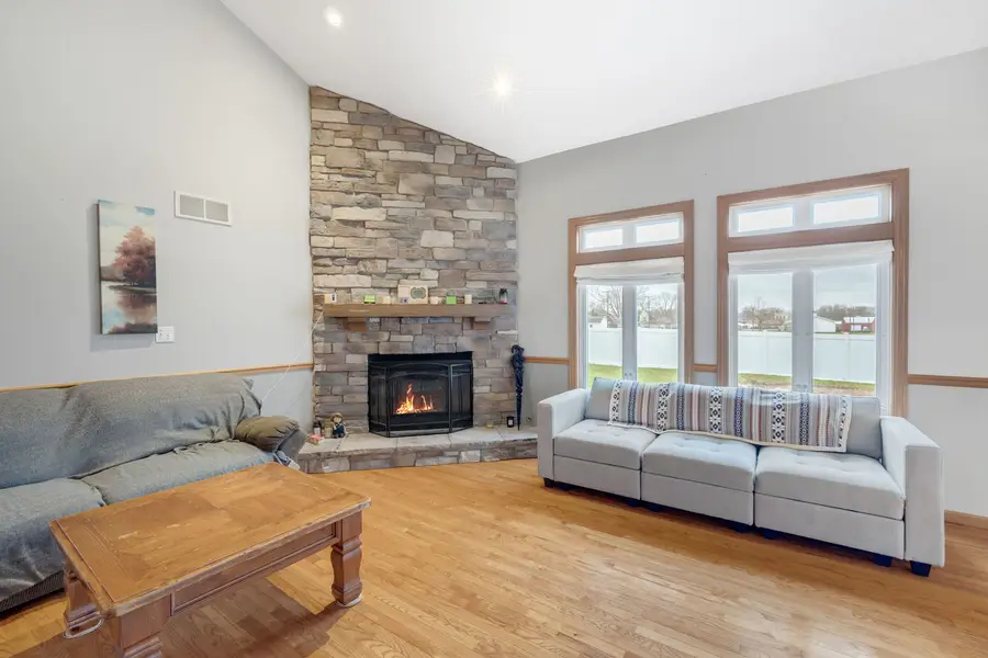 125 N Hamilton Drive, Grant Park, IL 60940 - #3