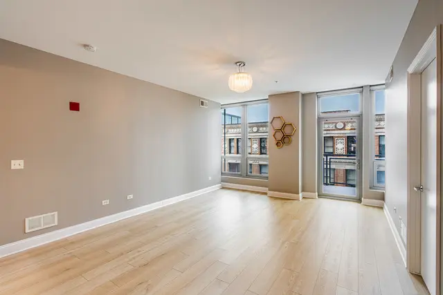 565 W Quincy Street #1008, Chicago, IL 60661 - #3