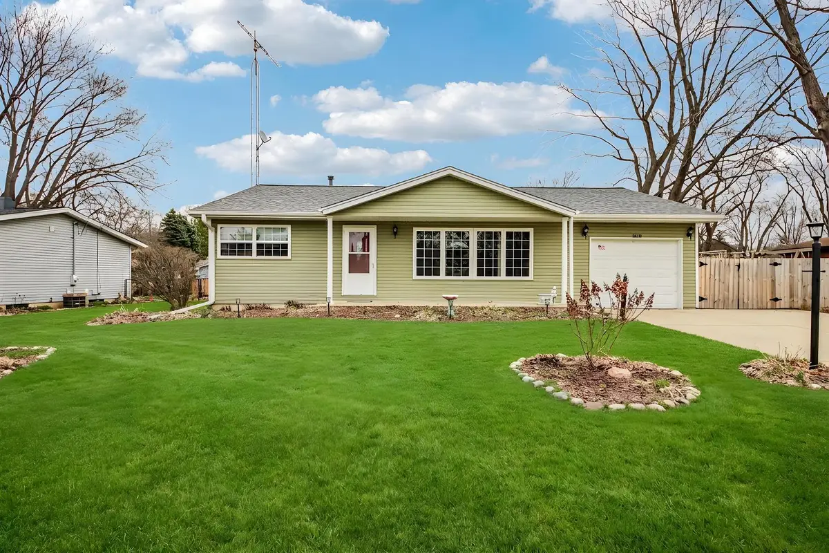 1618 Pine Trail, Sycamore, IL 60178 - #1