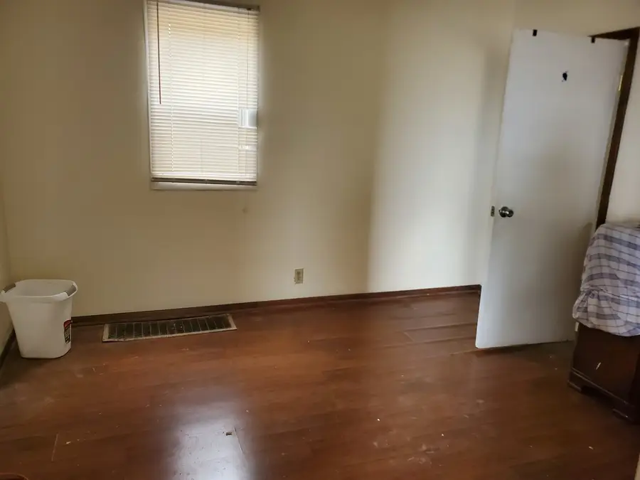 Address Withheld By Seller, Rockford, IL 61101 - #3