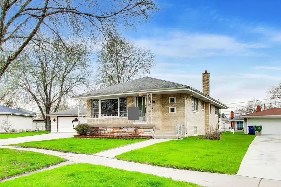 10108 Kilpatrick Avenue, Oak Lawn, IL 60453 - #3