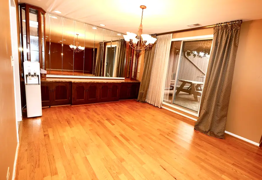 3950 Dundee Road #302, Northbrook, IL 60062 - #3