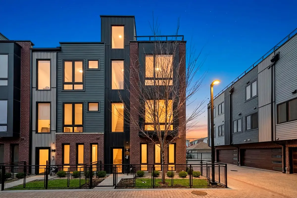 Address Withheld By Seller, Chicago, IL 60641 - #1