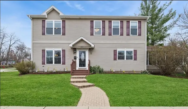 627 Grove Avenue, Deerfield, IL 60015